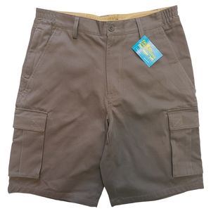 NWT Tri-Waist Size 32 cargo shorts